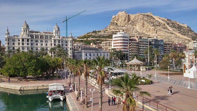 Planes de verano sin salir de la provincia de Alicante