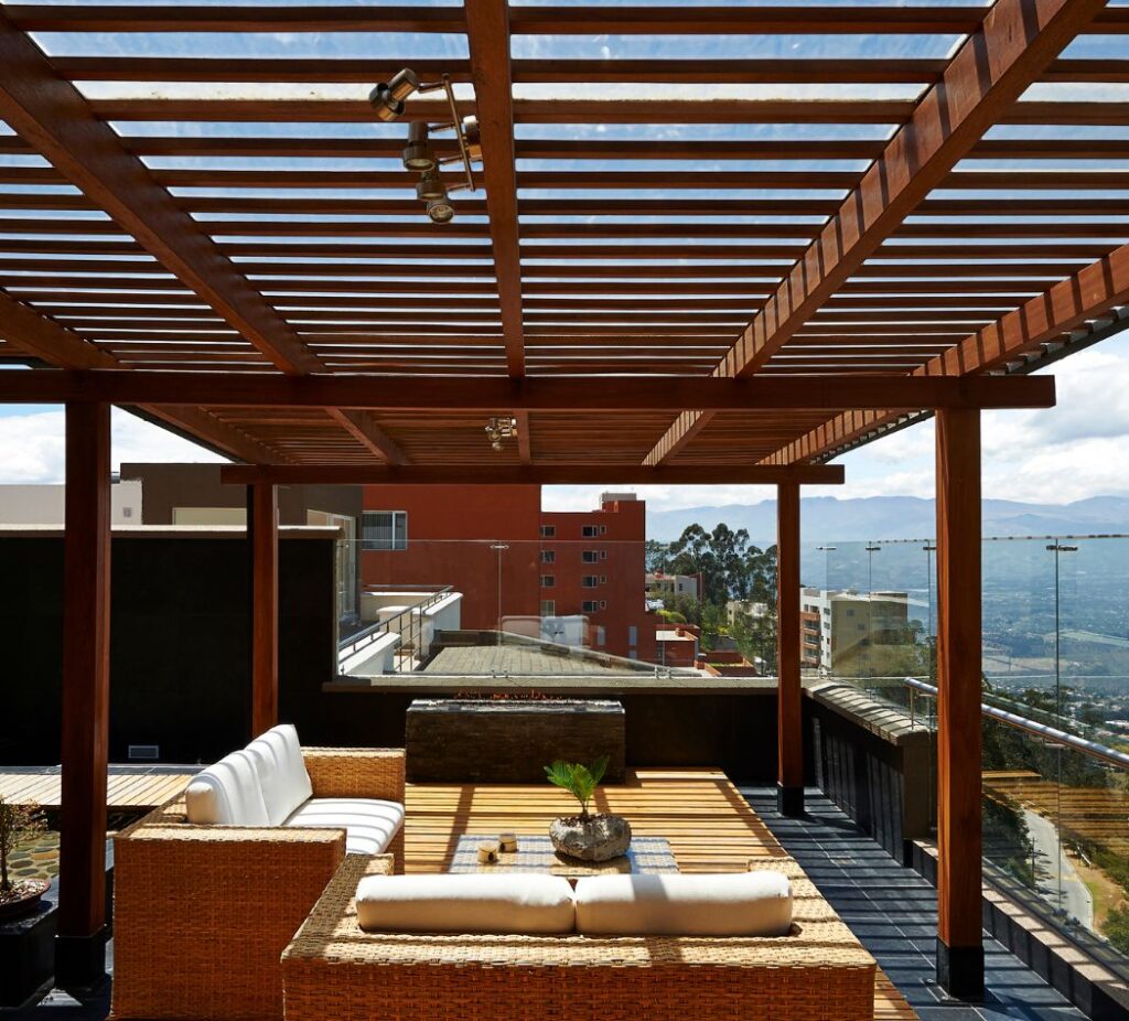 28 Diseños de toldos para terrazas  Pergolas de madera, Diseño de patio,  Pérgolas